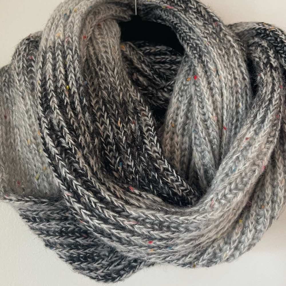 Infinity Scarf - Picture 4 of 10